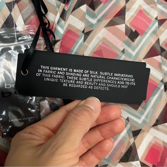 NWT BEBE Women's Silk Blouse Geometric Luxurious Button Down Long Sleeve, XS sz - Picture 13 of 17